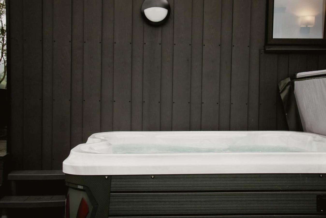 Luxury 2 Bedroom Glamping Pod With Hot Tub At Aganmore Farm Glamping - Pod 2 Ballycastle Bagian luar foto